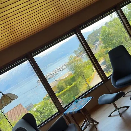 Ferienhaus 4 Bedroom House In Beautiful Strandebarm *